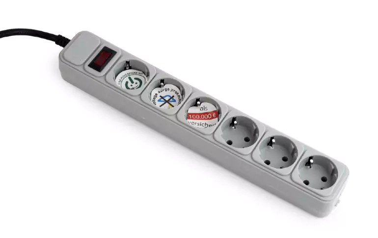 surge-protector-6-sockets-6-ft